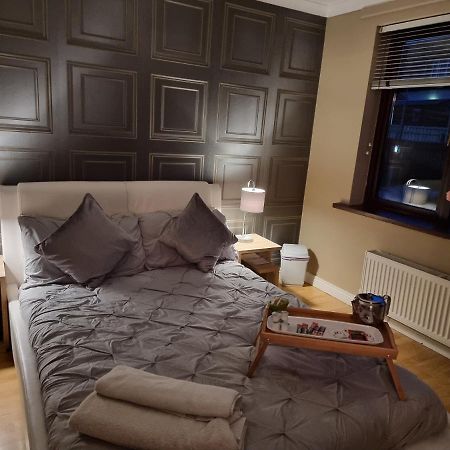 Private Room City Skyline And Mountain Views Close Too Belfast Centre And Airports Free Parking Eksteriør billede