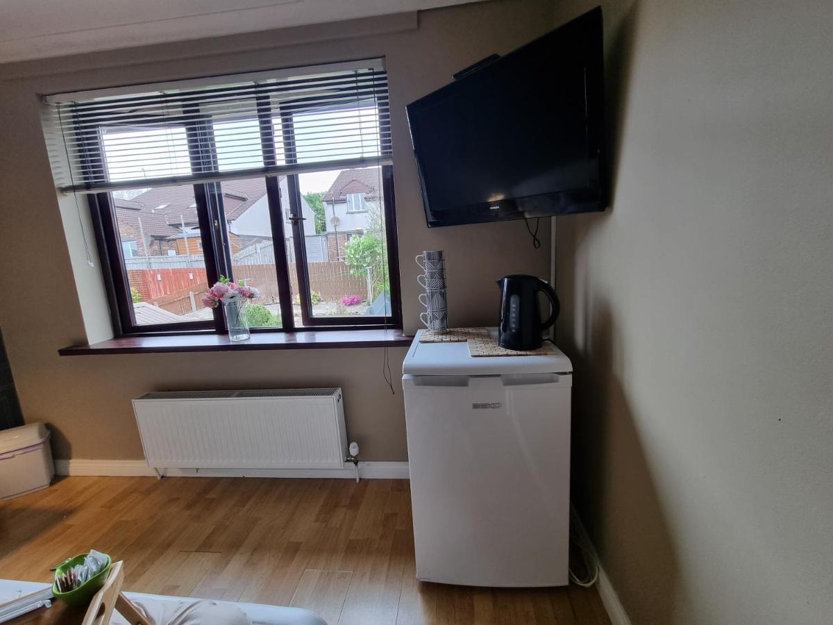Private Room City Skyline And Mountain Views Close Too Belfast Centre And Airports Free Parking Eksteriør billede